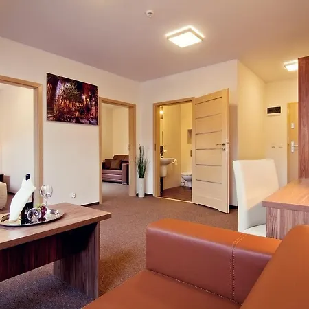 Feriested Dolina Lesnicy & *